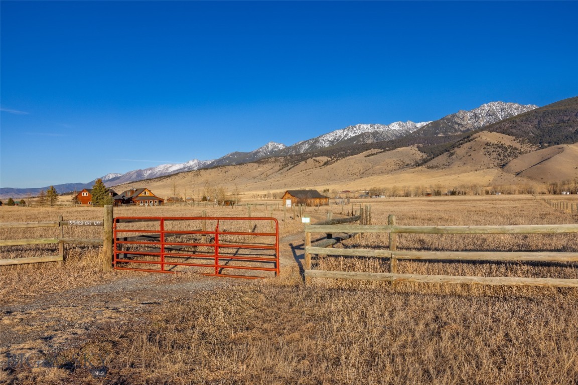 Elbow Creek - Land