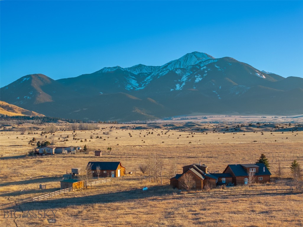 Elbow Creek - Land
