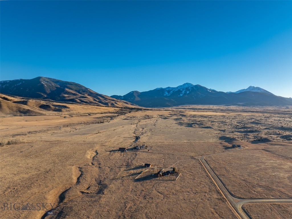 Elbow Creek - Land