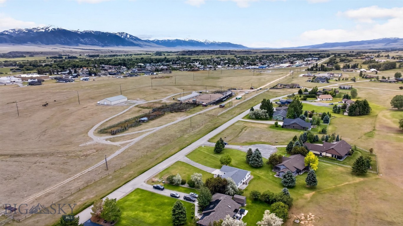 Valley Garden Golf Village - Residential