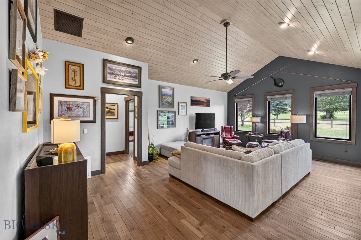Valley Garden Golf Village - Residential