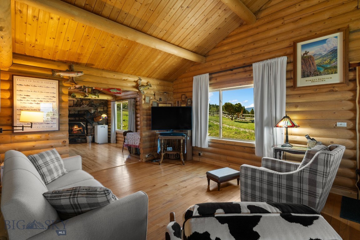Sundowner Ranch - Residential