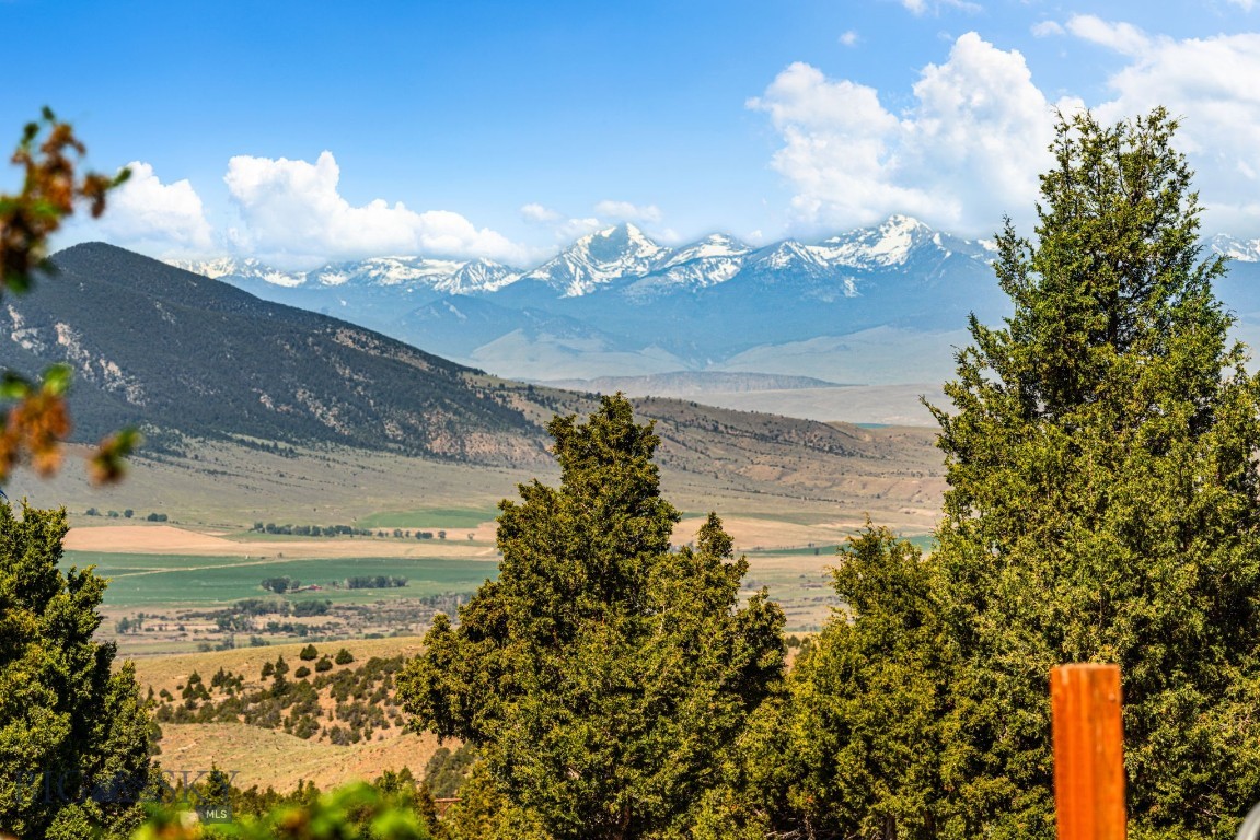 Sundowner Ranch - Residential