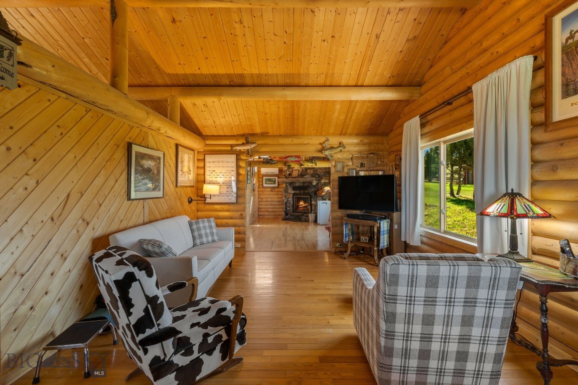 Sundowner Ranch - Residential