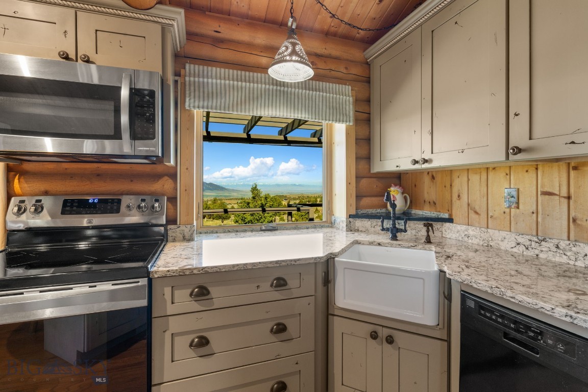 Sundowner Ranch - Residential
