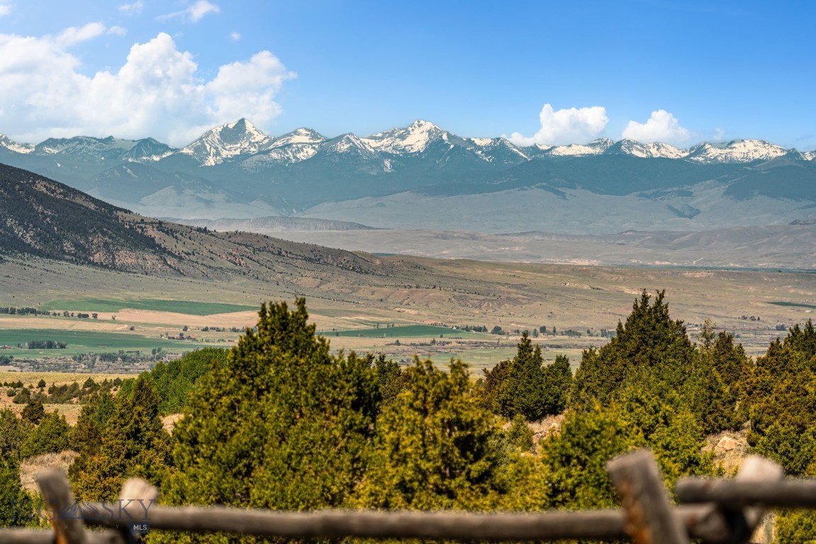 Sundowner Ranch - Residential