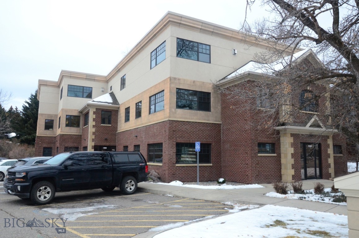 1050 East Main Street Bozeman / Energy Efficient, Fresh, Modern and Green Office Center with parking, Office with storage in the heart of downtown Bozeman. 4 Large Offices Large reception area large file storage area. 1390 Sqft Office 630 Sqft Storage. Ready July 1, 2026