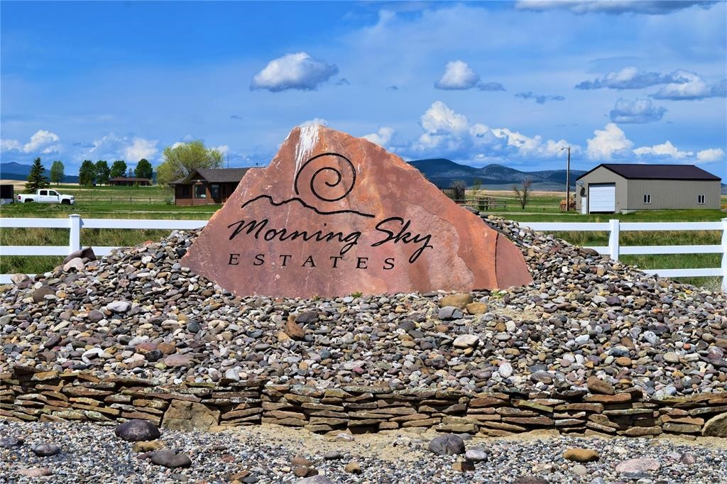 Enjoy country living, yet close to the quaint town of Three Forks Montana, which boasts world class fly fishing lying at the confluence of the Jefferson, Madison, and Gallatin Rivers, which unite to form the mighty Missouri River.

This 3-acre lot boasts some of the best views in the subdivision. All lots are roughly 3 acres, so you have plenty of room between you and your neighbor. Build your dream home and include a shop if that's in your future. 
This lot already has a private well installed! 
The adjacent lot #6 can also be purchased together with this lot for a 6 acre homestead!