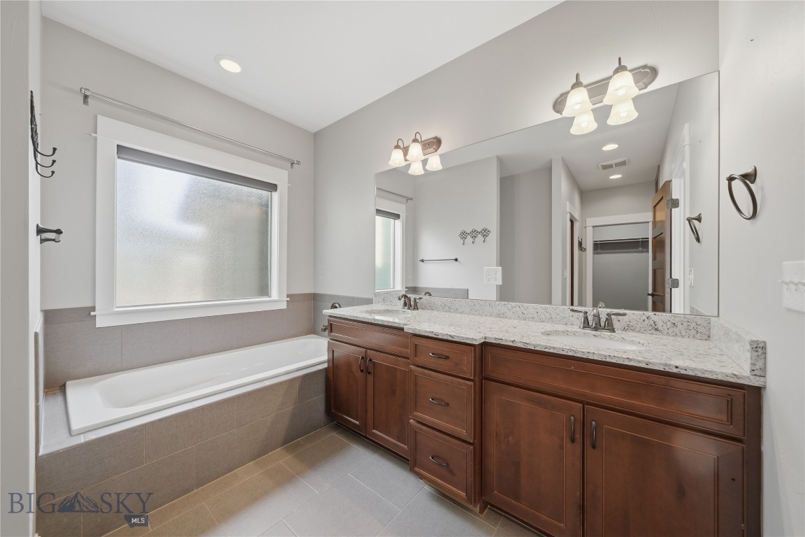 Middle Creek Parklands - Residential