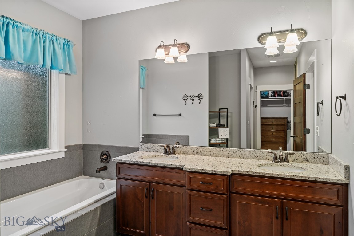 Middle Creek Parklands - Residential