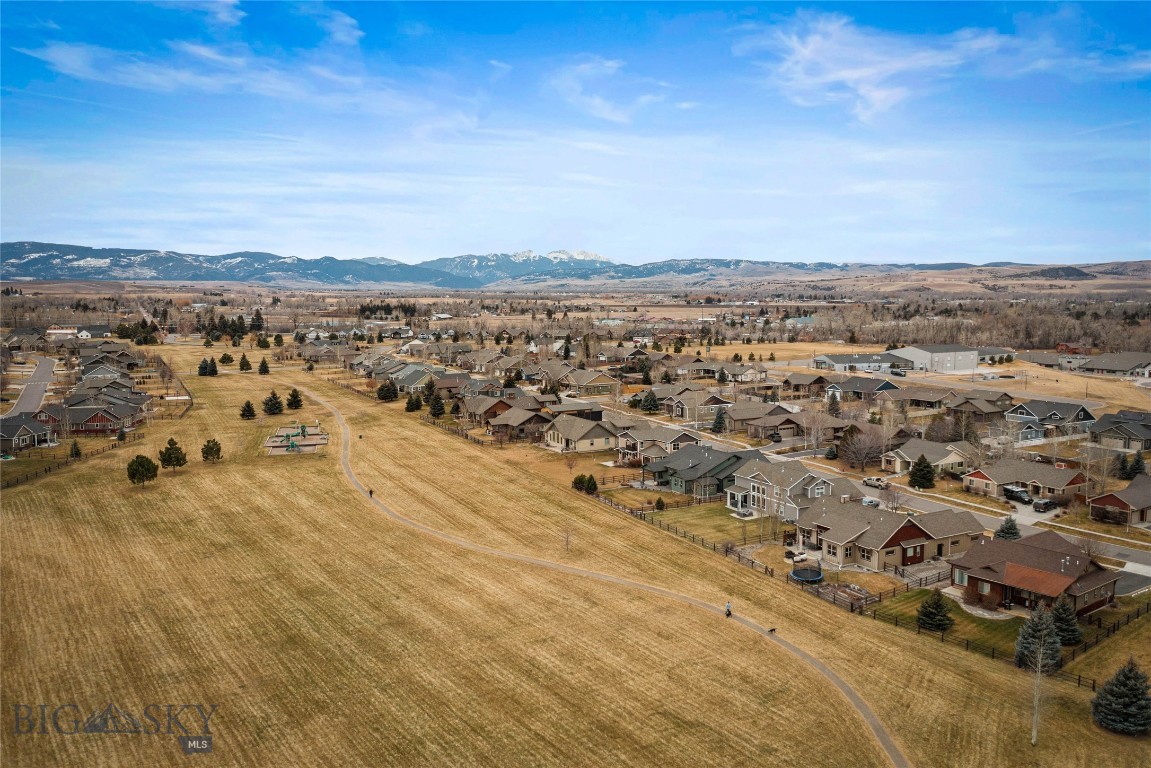 Middle Creek Parklands - Residential