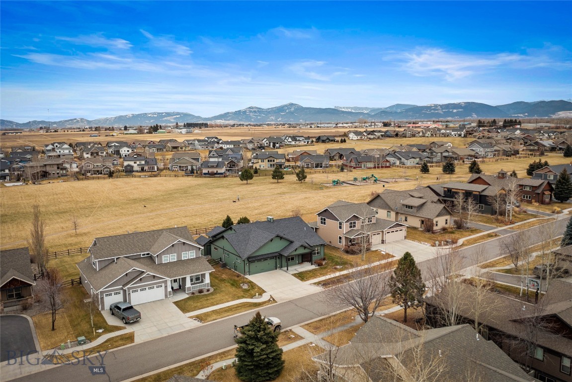 Middle Creek Parklands - Residential