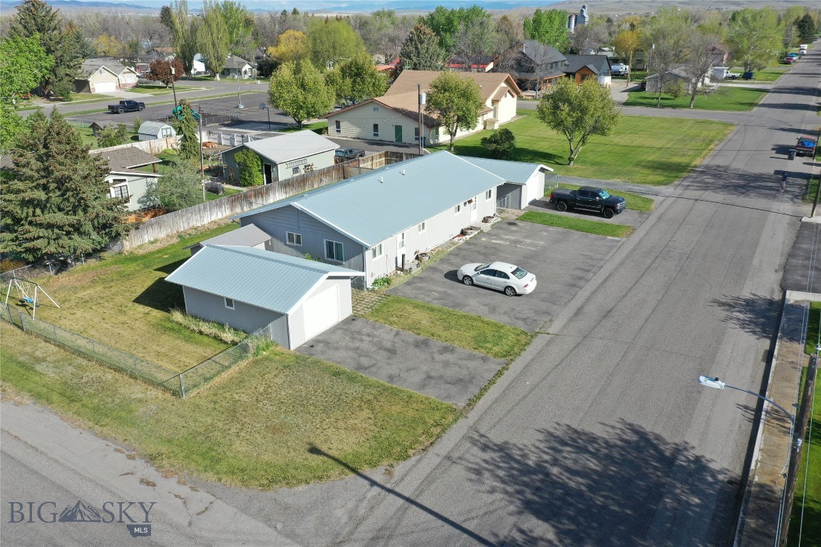 Investment opportunity!!! Excellent rental property located in quiet part of town. Only a couple blocks from Headwaters Golf Course and Three Forks Public School. Great rental demand in Gallatin Valley and only 30 minutes from Bozeman. Gallatin, Madison, and Jefferson Rivers access as well as Headwaters of the Missouri River located within minutes.