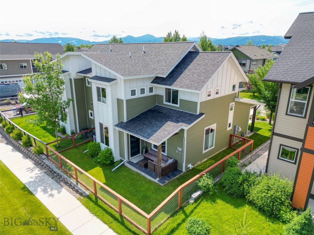 The Lakes at Valley West - Residential