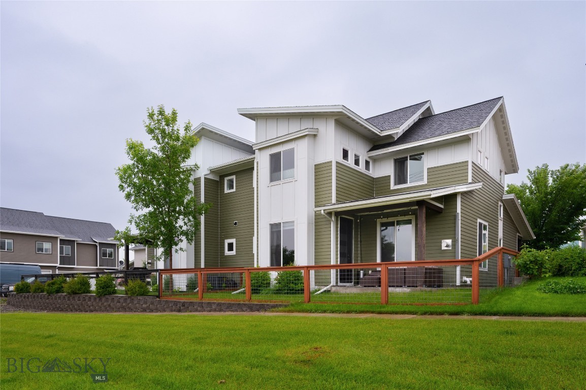 The Lakes at Valley West - Residential