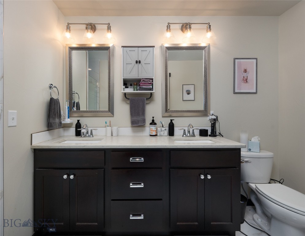 The Lakes at Valley West - Residential