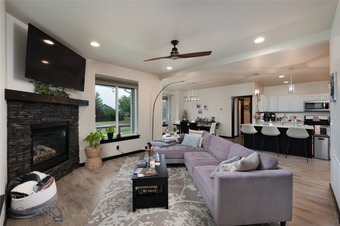 The Lakes at Valley West - Residential