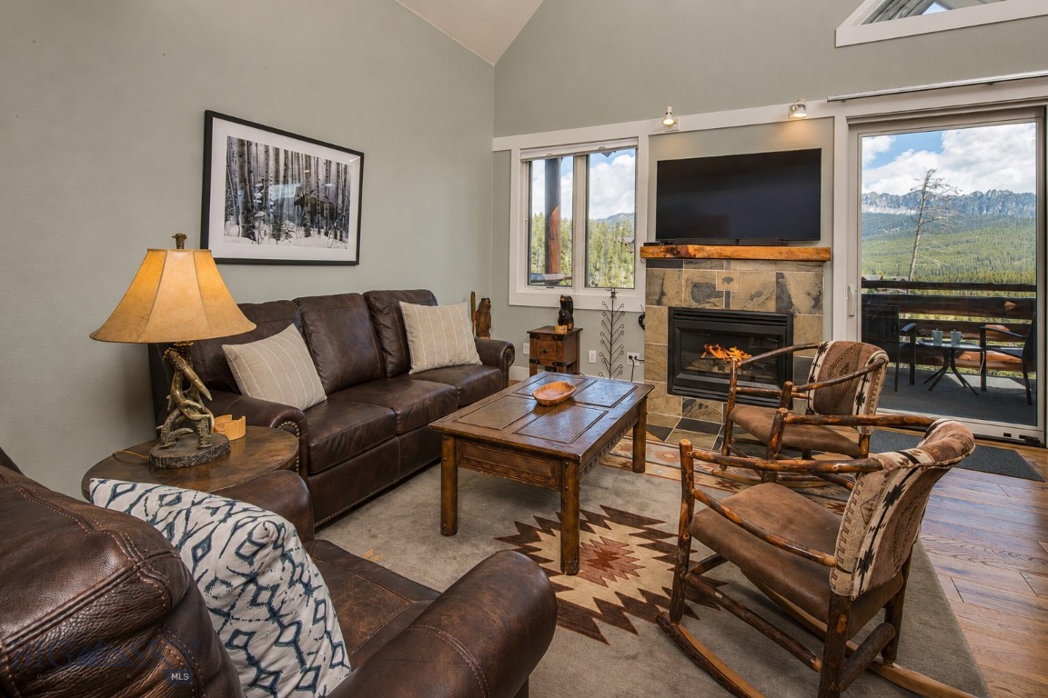 Saddle Ridge Townhomes - Residential