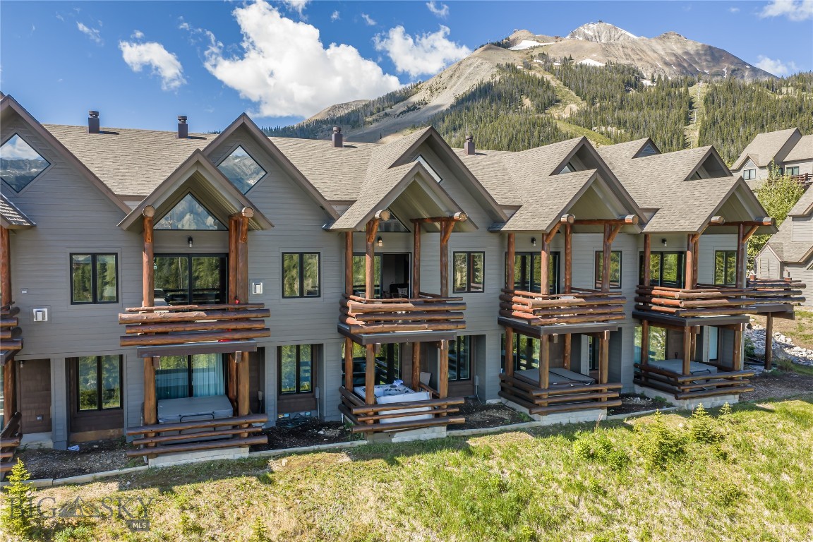 Saddle Ridge Townhomes - Residential