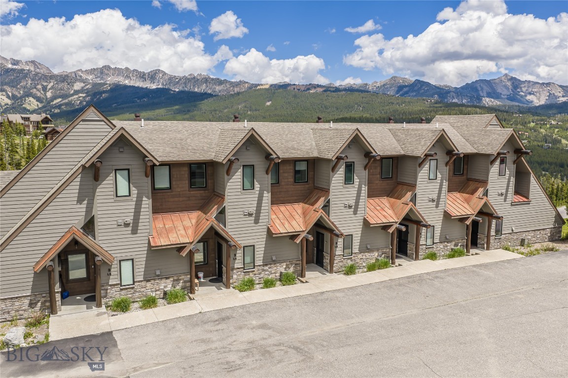 Saddle Ridge Townhomes - Residential