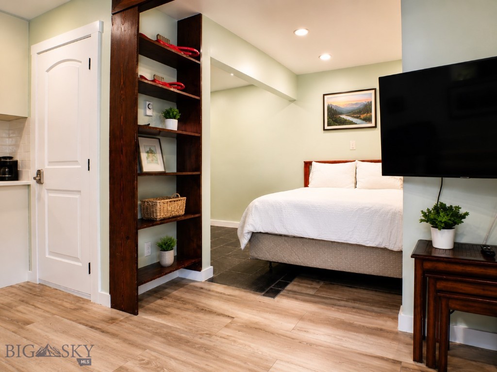 Hill Condos - Residential