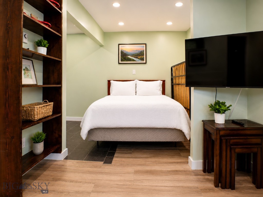 Hill Condos - Residential