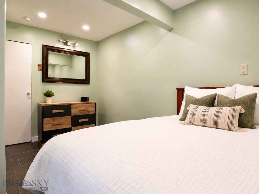 Hill Condos - Residential
