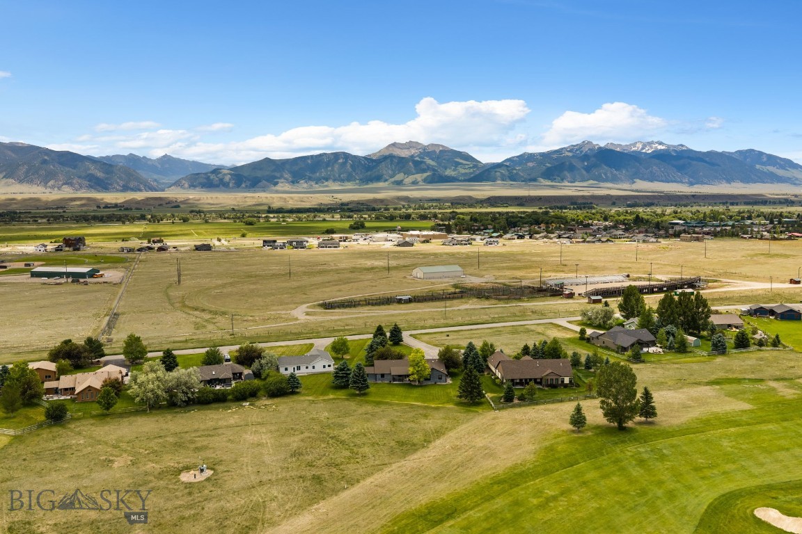 Valley Garden Golf Village - Residential