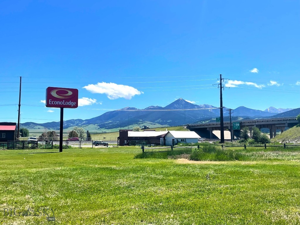 Acreville Addition - Land