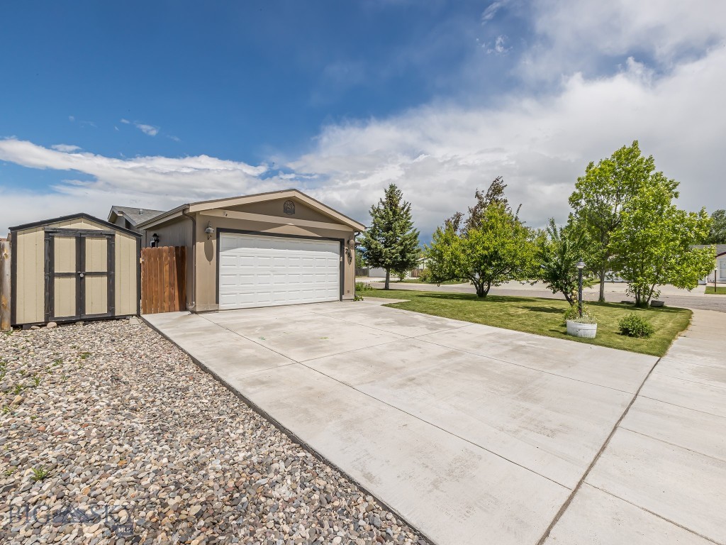 River Rock and Royal Village - Residential
