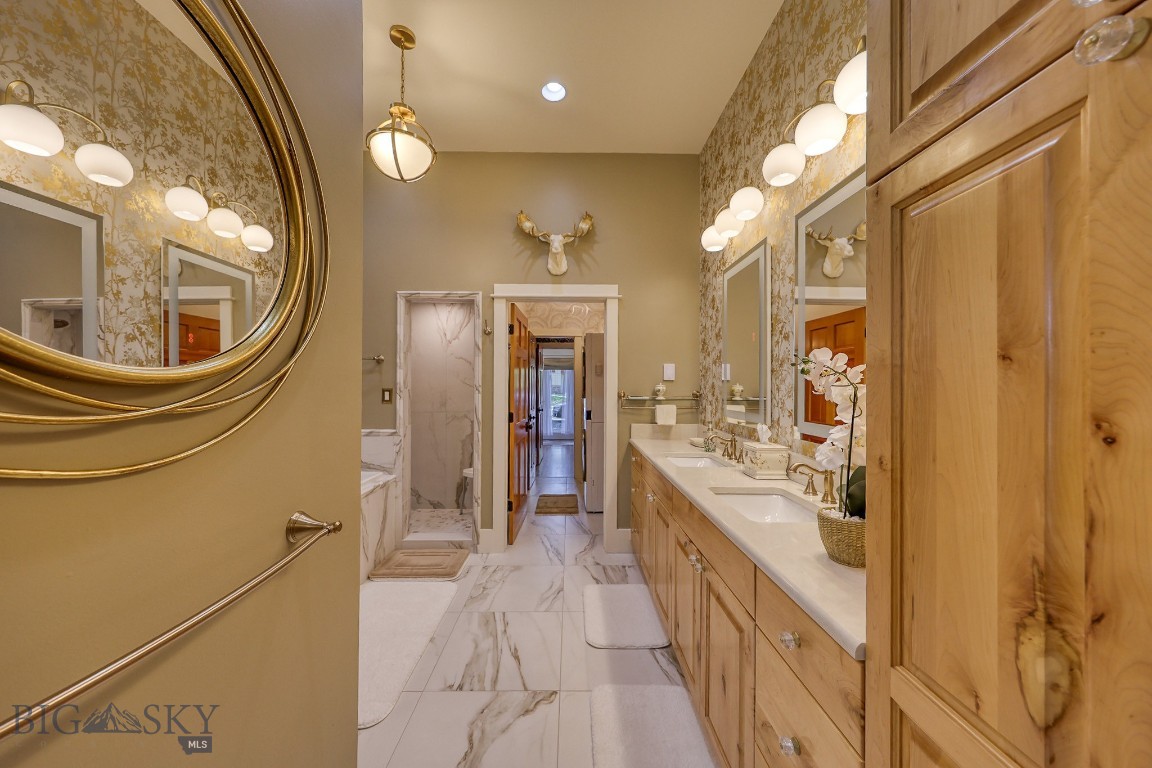 Crail Creek Club Condos - Residential