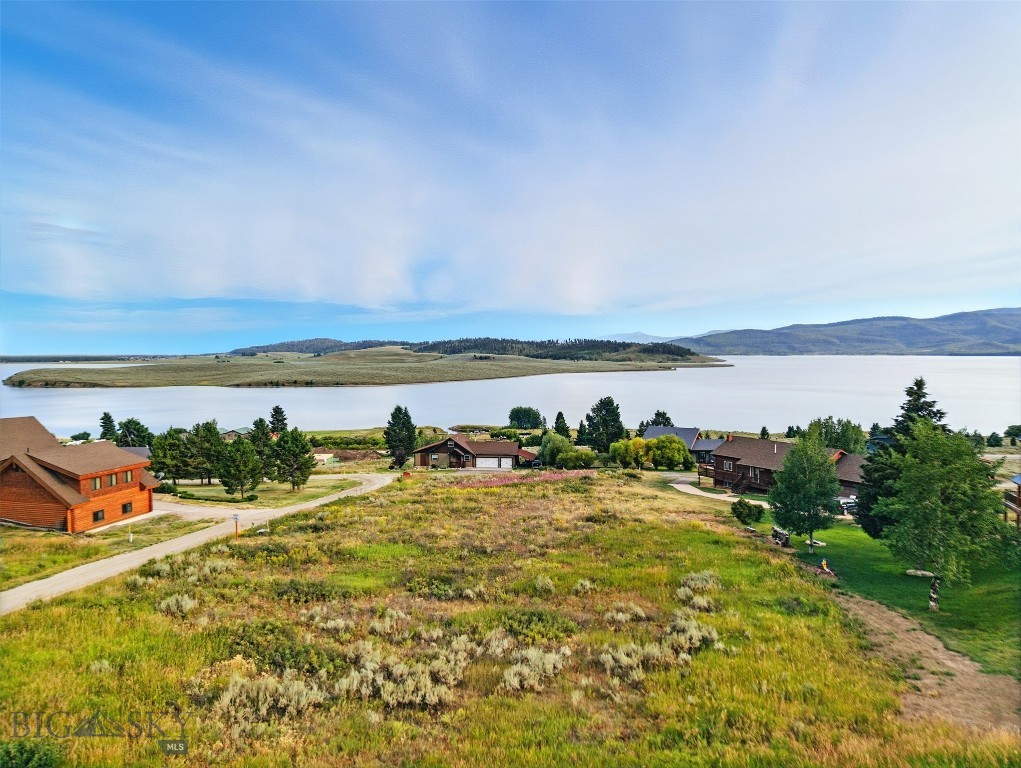 Yellowstone Holiday - Land