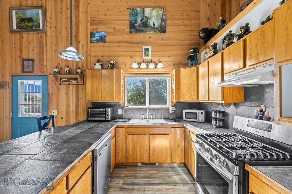 Star Additions - Commercial Sale
