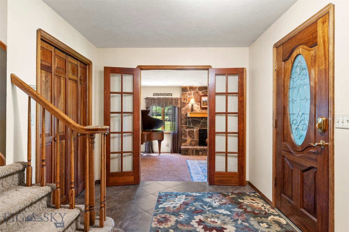 Sour Dough Creek Properties - Residential