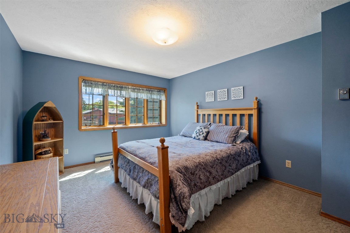 Sour Dough Creek Properties - Residential