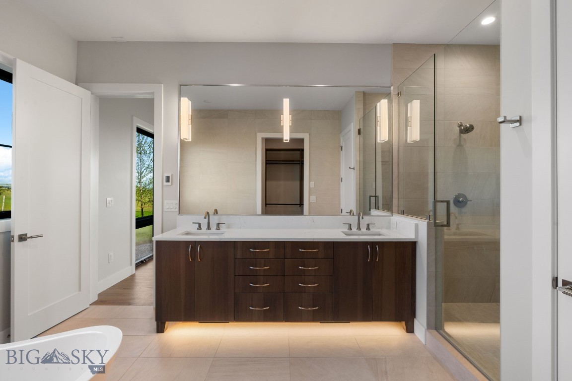 Home 40 - Residential