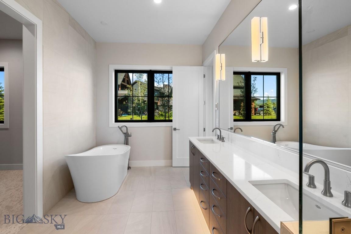 Home 40 - Residential