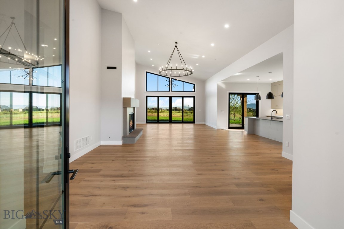Home 40 - Residential