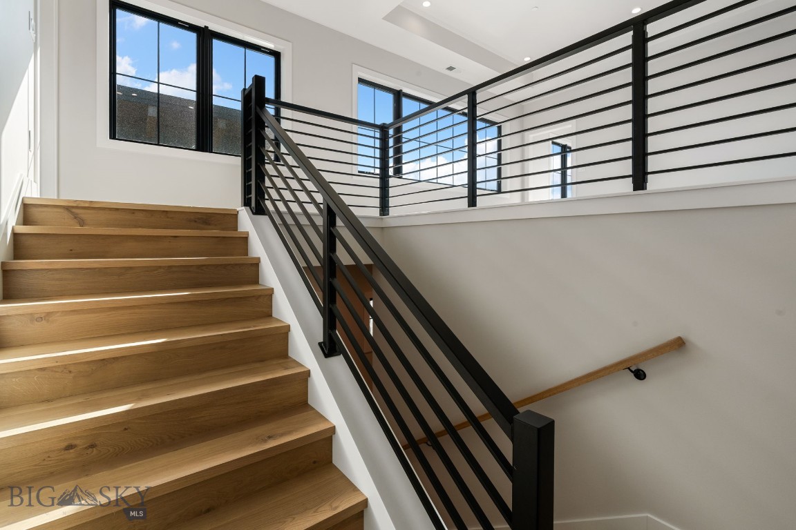 Home 40 - Residential