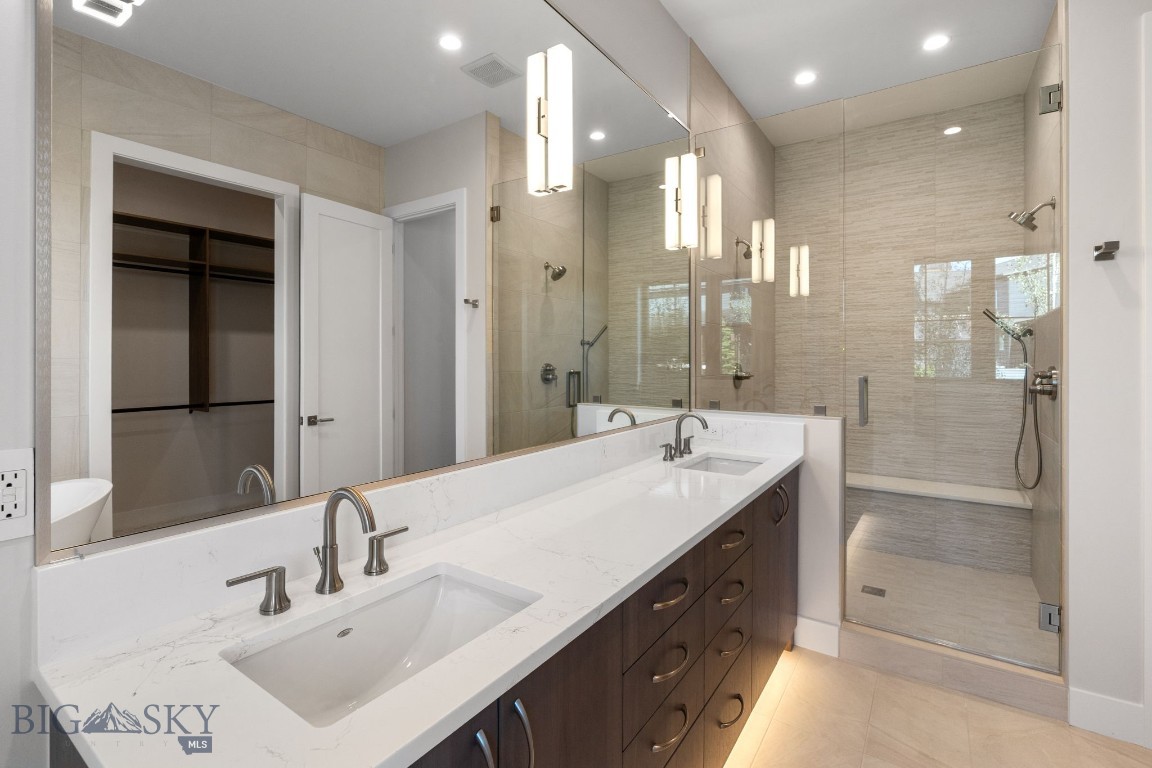 Home 40 - Residential