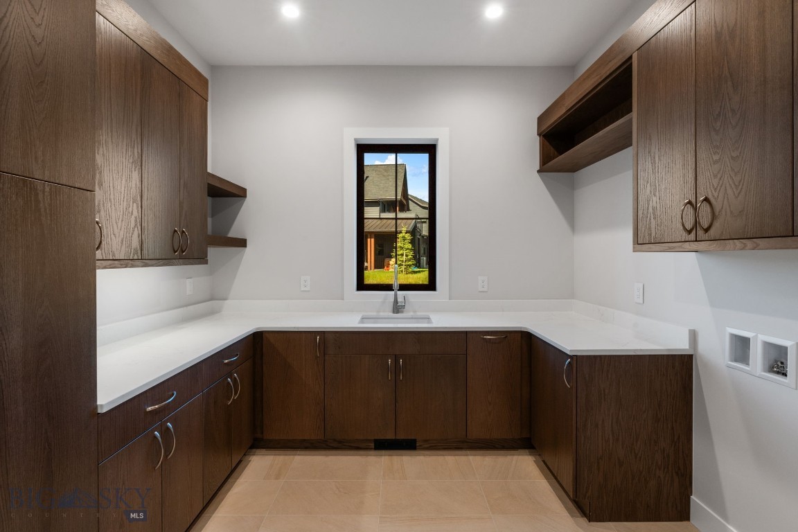 Home 40 - Residential