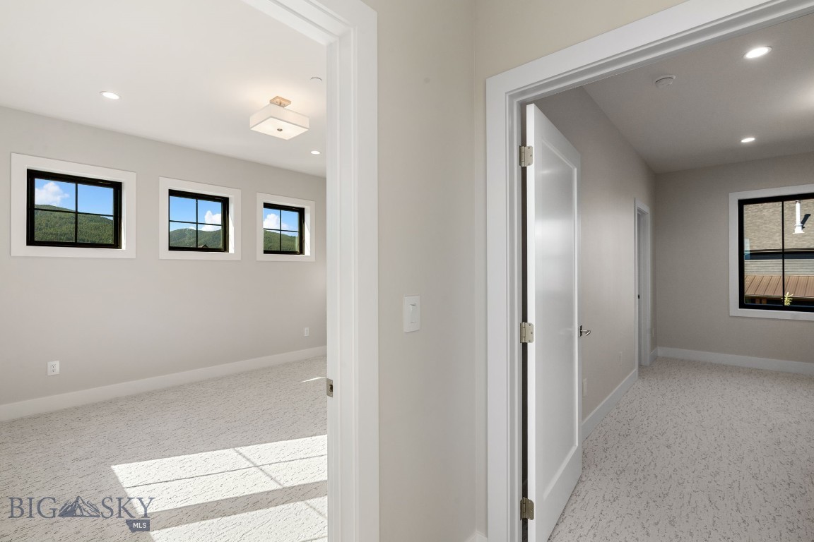 Home 40 - Residential