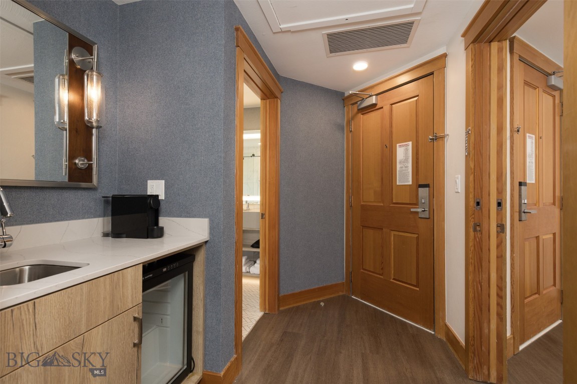 Summit Hotel Condo - Residential