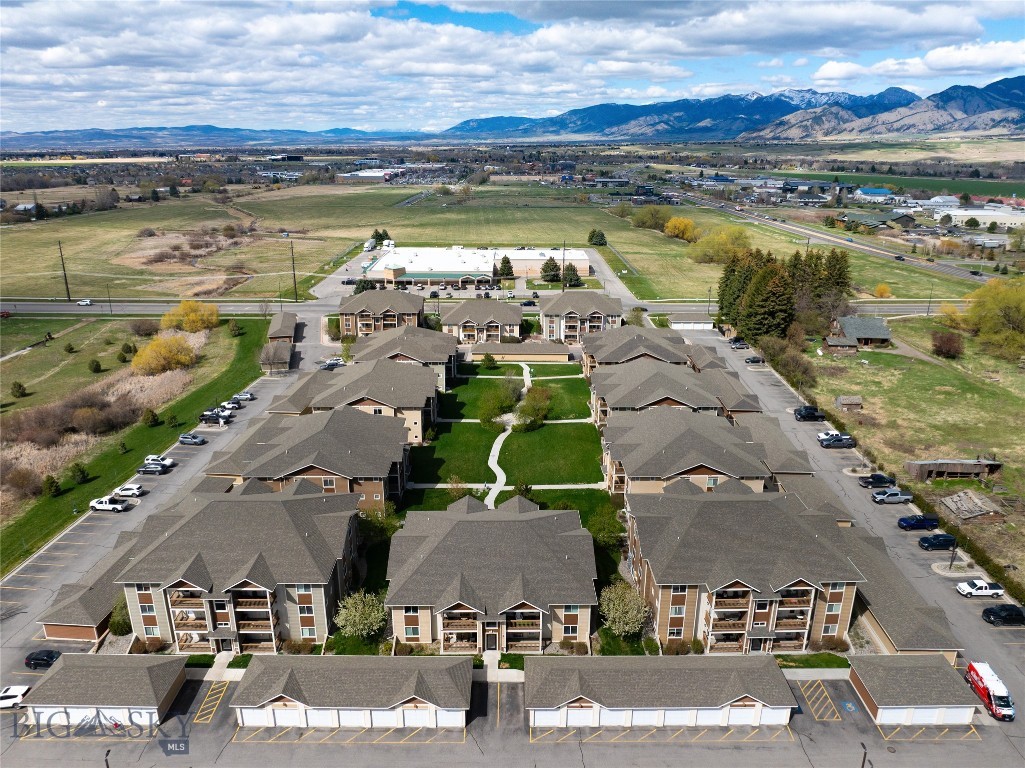 Baxter Springs Condo - Residential