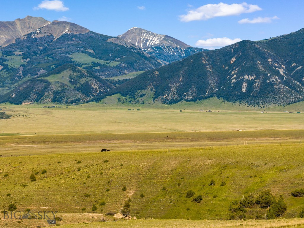Pronghorn Meadows - Land