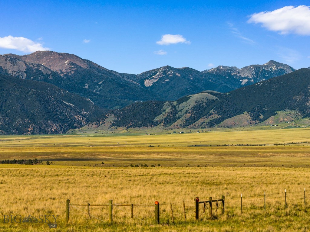 Pronghorn Meadows - Land