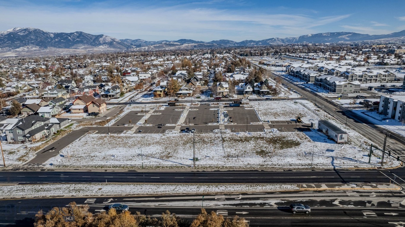 Valley West - Land
