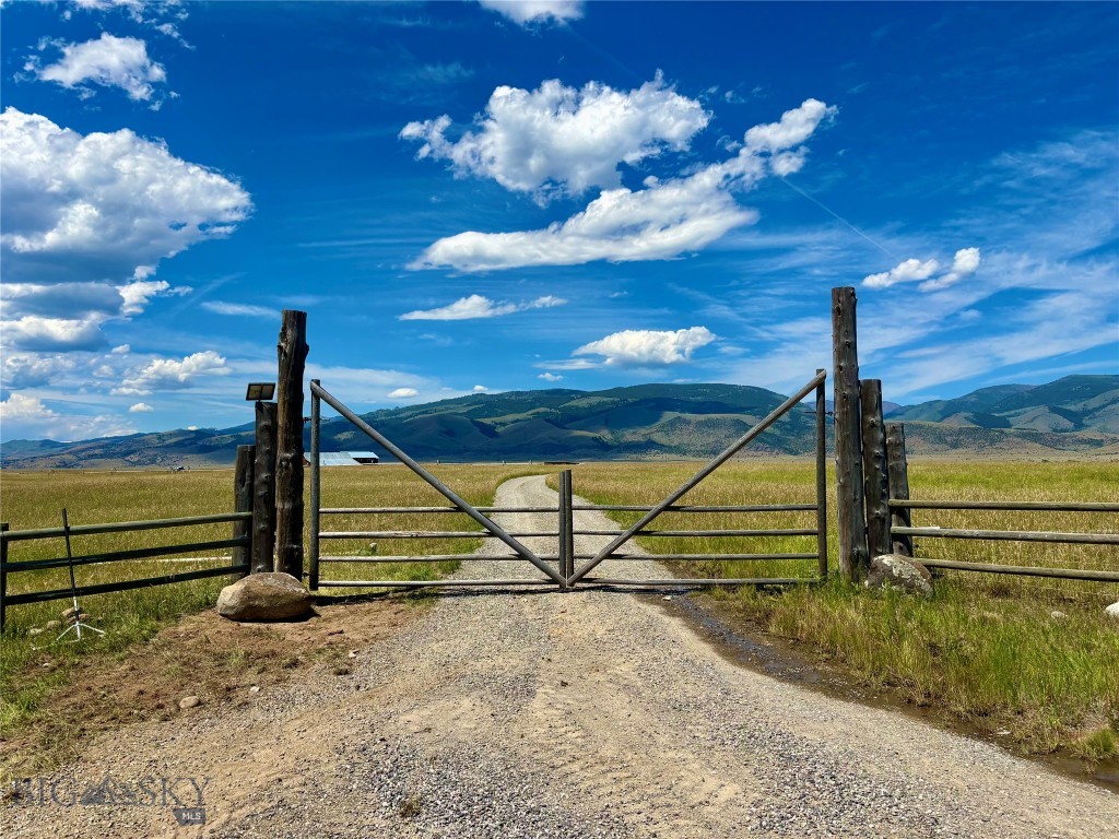 Yellowstone Trails Ranch - Residential