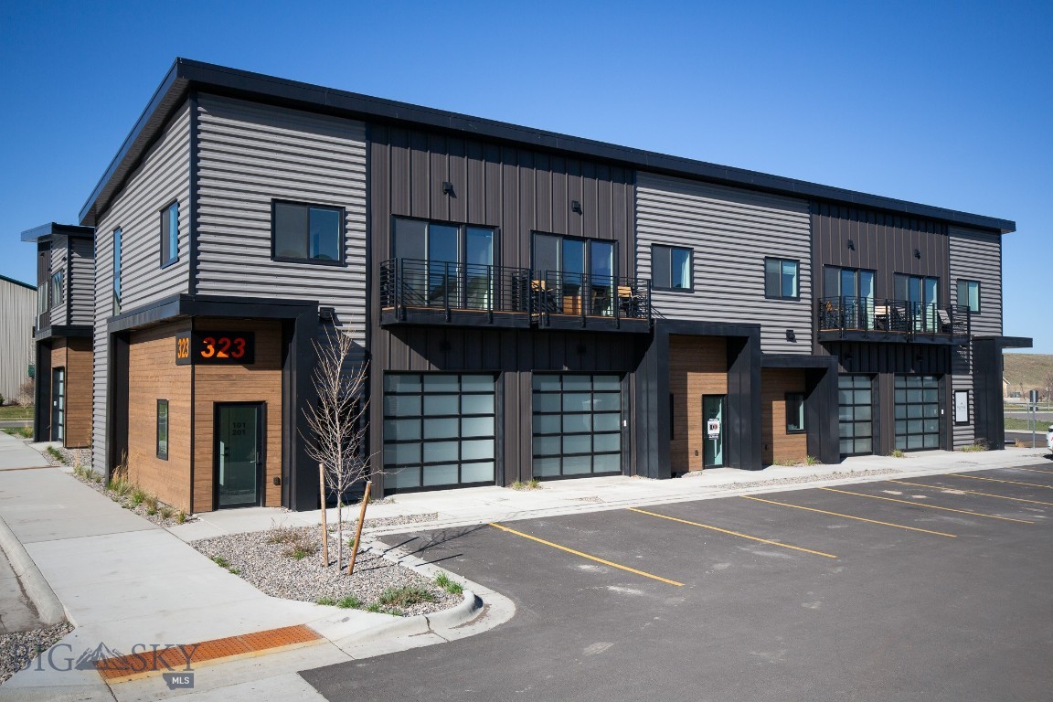 This North Side Mixed Unit Condo is being sold fully furnished & move in ready. This unit has 879sqft of living space including 1 bedroom, office, bathroom, laundry, living area & kitchen. The garage is 882sqft is heated & has 1/2 bath which is plumbed for shower. Buyers are responsible for the $200 transfer fee and $500 HOA buy-in. One owner is a licensed real estate Broker in the State of MT. All information is deemed reliable but not guaranteed; buyers & buyers agents to verify all information. Also listed under commercial as MLS 407947.