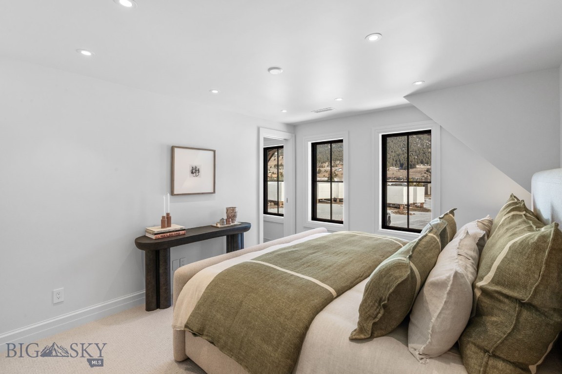 Yellowtail Residences Condominiums - Residential